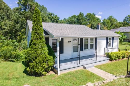 129 Seagle St, Marion, NC, 28752-3651 | Card Image