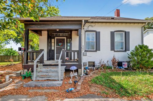 412 W State St, Mascoutah, IL, 62258-1930 | Card Image