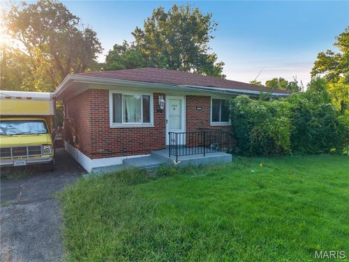 4505 Begg Blvd, Saint Louis, MO, 63121-3126 | Card Image