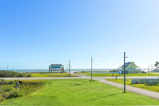 1018 Dolphin Rd, House other with 2 bedrooms, 1 bathrooms and null parking in Gilchrist TX | Image 14