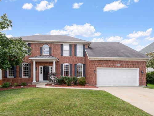 852 Sunrise Dr, South Elgin, IL, 60177-3744 | Card Image