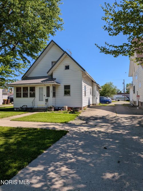 209 S Main St, Hicksville, OH, 43526-1364 | Card Image