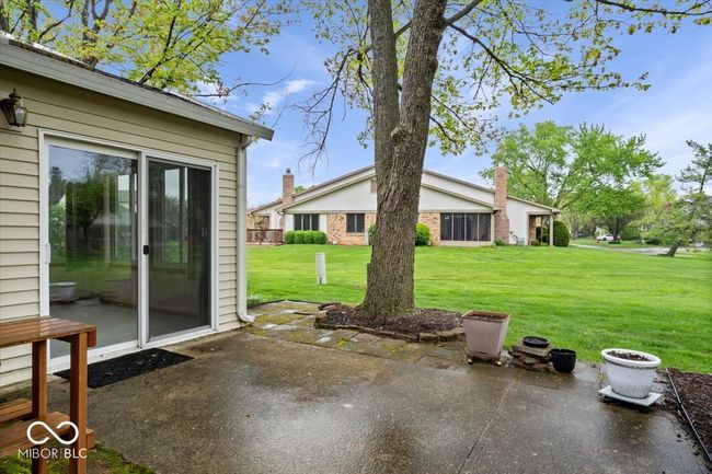 7424 Prairie Lake Dr, Condo with 1 bedrooms, 2 bathrooms and null parking in Indianapolis IN | Image 26