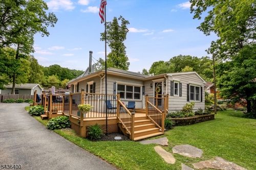 1020 Green Pond Rd, Newfoundland, NJ, 07435-1223 | Card Image