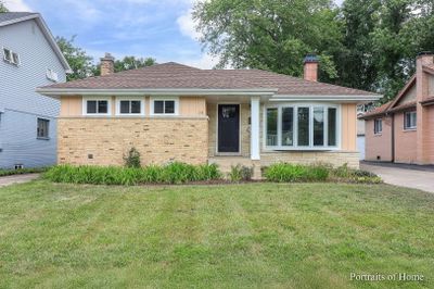 720 E Oakton Street, House other with 3 bedrooms, 2 bathrooms and 1 parking in Arlington Heights IL | Image 1