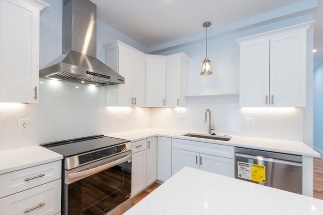 73 Gage Ave, House other with 3 bedrooms, 3 bathrooms and 1 parking in Revere MA | Image 4
