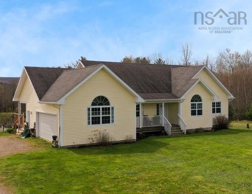 4768 Highway 1, South Berwick, NS, B0P1E0 | Card Image