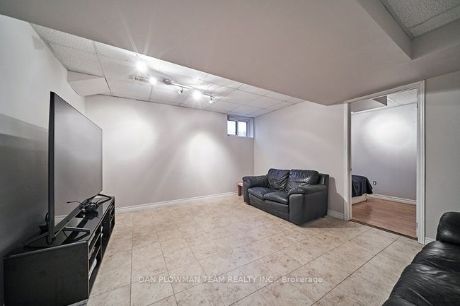 714 Pickering Beach Rd, House other with 4 bedrooms, 2 bathrooms and 4 parking in Ajax ON | Image 20