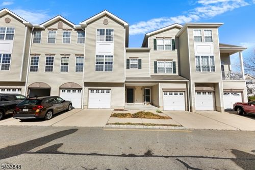 65 Hancock Dr, Morristown, NJ, 07960-2749 | Card Image