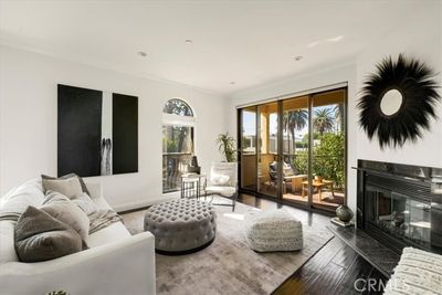 101 - N Orlando Avenue, Condo with 2 bedrooms, 2 bathrooms and 4 parking in West Hollywood CA | Image 2