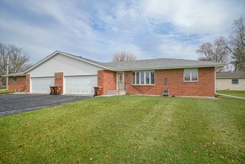 429-429 N Union St, BYRON, IL, 61010-9415 | Card Image