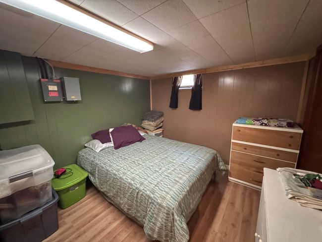 518 Main St W, House other with 3 bedrooms, 2 bathrooms and null parking in Kelliher MN | Image 21