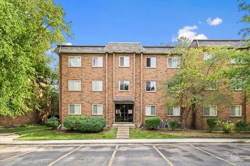 3-909 Buccaneer Dr, Schaumburg, IL, 60173-5223 | Card Image
