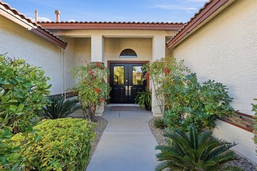 5609 Cape Coral Cir, Las Vegas, NV, 89130-2095 | Card Image