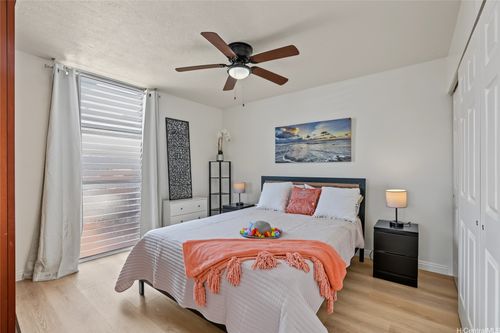 401-3033 Ala Napuaa Pl, Honolulu, HI, 96818-2737 | Card Image