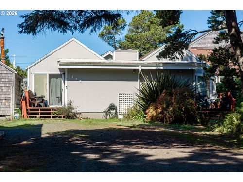 138 E Jefferson St, Cannon Beach, OR, 97110-3095 | Card Image