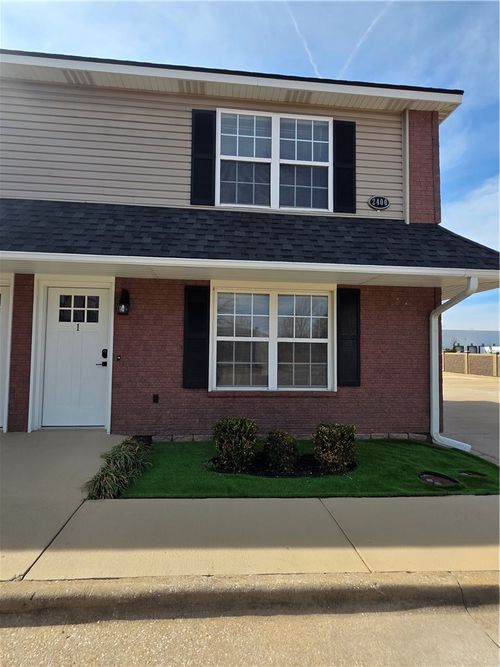 1-2400 Se Jayel Terrace, Bentonville, AR, 72712 | Card Image