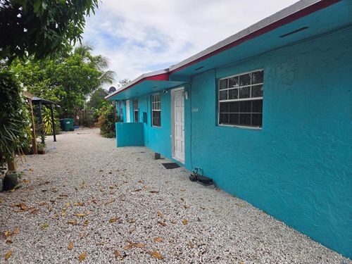 10304 Nw 10th Avenue, Miami, FL, 33150 | Card Image