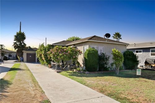 11832 Brookshire Ave, Downey, CA, 90241-5189 | Card Image