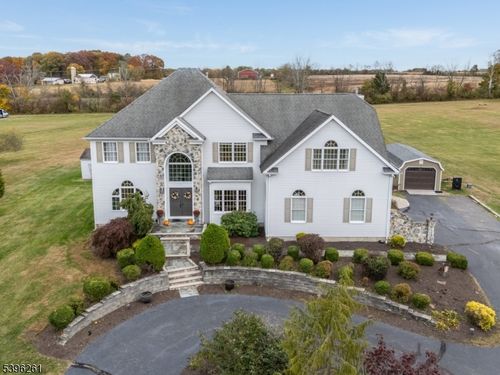 7 Maple Springs Rd, PITTSTOWN, NJ, 08867-5029 | Card Image