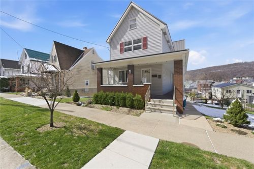 815 7th Ave, Ford City, PA, 16226-1137 | Card Image