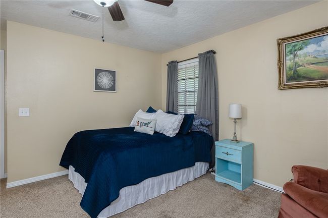 923 N Hull St, House other with 3 bedrooms, 2 bathrooms and null parking in Caldwell TX | Image 13