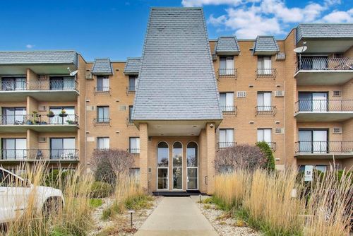 apt-113-931 W Arquilla Dr, Glenwood, IL, 60425-1142 | Card Image