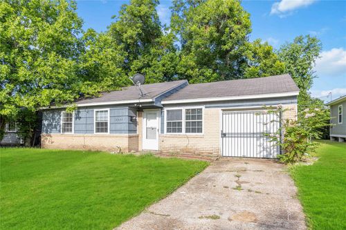 10522 Fairland Dr, Houston, TX, 77051-4250 | Card Image
