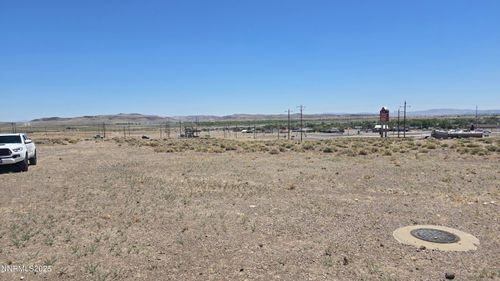 1295 Mountain Dr, Silver Springs, NV, 89429 | Card Image
