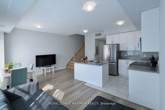 214 - 3905 Major Mackenzie Dr, Condo with 2 bedrooms, 3 bathrooms and null parking in Woodbridge ON | Image 6