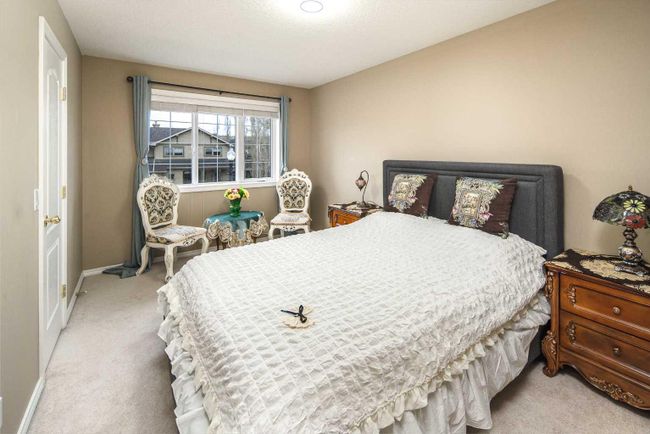 24 Discovery Ridge Rise Sw, Home with 4 bedrooms, 5 bathrooms and 4 parking in Calgary AB | Image 28