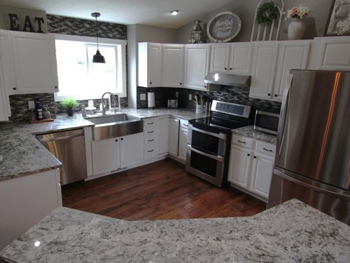 1103 N 15th St, Montevideo, MN, 56265-3061 | Card Image