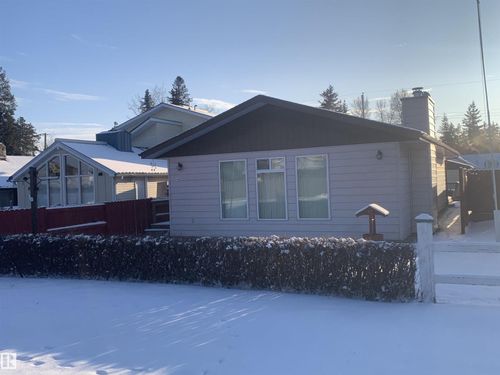 804A 1 Ave, Ma Me O Beach, AB, T0C1X0 | Card Image