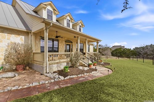 104 Rolling View Dr, Boerne, TX, 78006-7991 | Card Image