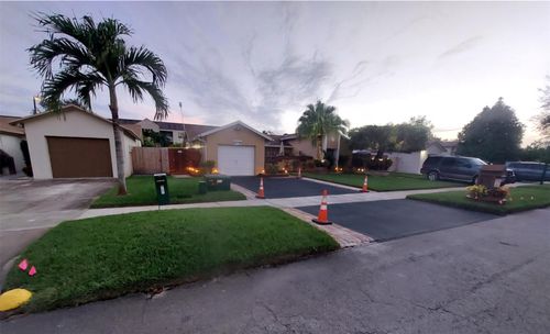 5770 Nw 191st Ter, Hialeah, FL, 33015-5059 | Card Image