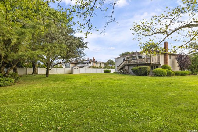 122 Hayrick Ln, House other with 4 bedrooms, 3 bathrooms and null parking in Commack NY | Image 31
