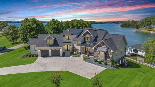 176 Three Point Isle Dr, Penhook, VA, 24137-2109 | Card Image