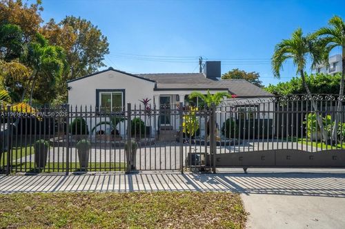 2400 Sw 21st Ter, Miami, FL, 33145-3408 | Card Image