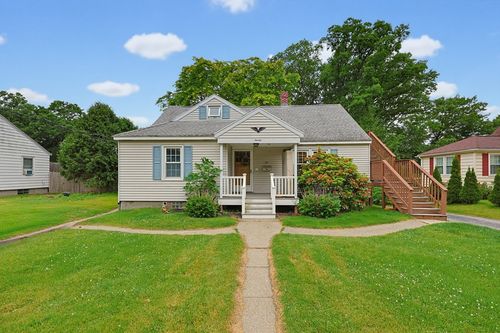 20 Pinehurst Ave, Auburn, MA, 01501-1228 | Card Image
