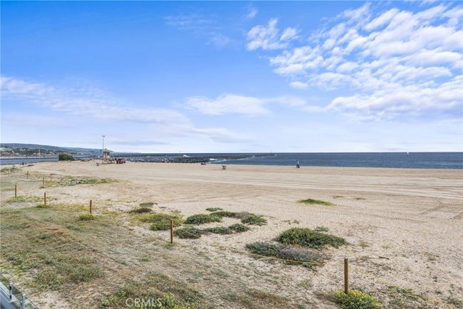2148 E Oceanfront, House other with 5 bedrooms, 5 bathrooms and 3 parking in Newport Beach CA | Image 39