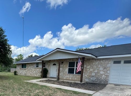 303 Dry Hollow Rd, La Vernia, TX, 78121-4042 | Card Image