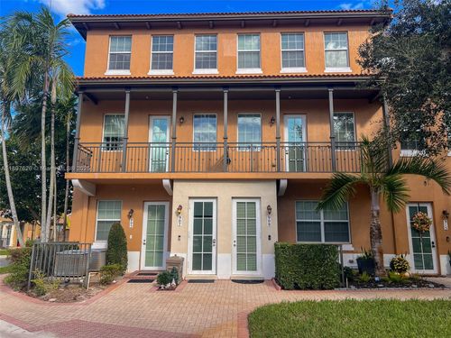 2001-907 Sw 147th Ave, Pembroke Pines, FL, 33027-6129 | Card Image