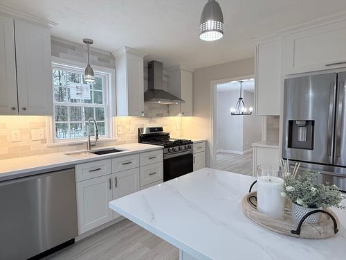 31-31 Bellwood Cir, Bellingham, MA, 02019-1560 | Card Image