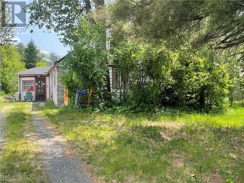1639 St Jean St, Val Caron, ON, P3N1E1 | Card Image