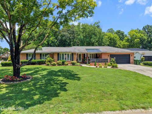 2313 Chesterfield Dr, Maryville, TN, 37803-6508 | Card Image