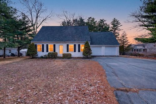 209 Dover Point Rd, Dover, NH, 03820-4651 | Card Image