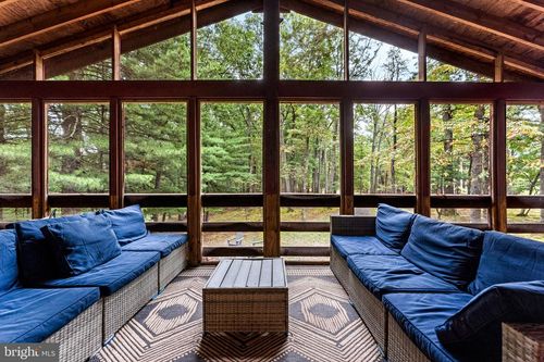 261 Tranquil Way, GREAT CACAPON, WV, 25422-3577 | Card Image