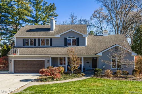 897 Westchester Way, Birmingham, MI, 48009-2917 | Card Image