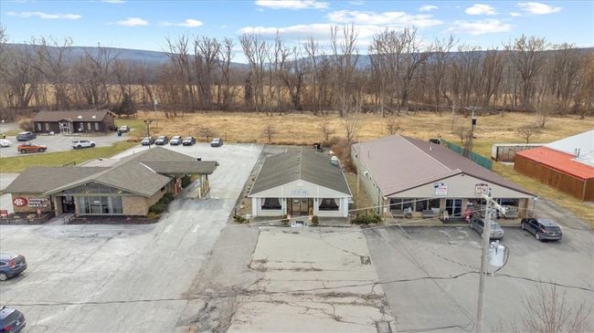 Close proximity to Honeoye Lake and walking trails. | Image 17