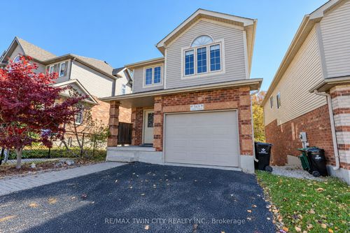 569 Violet St, Waterloo, ON, N2V2T8 | Card Image